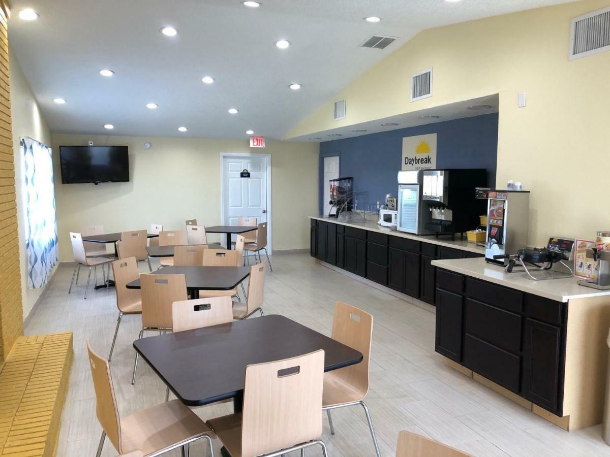 Days Inn By Wyndham King-Winston Salem Area Eksteriør billede